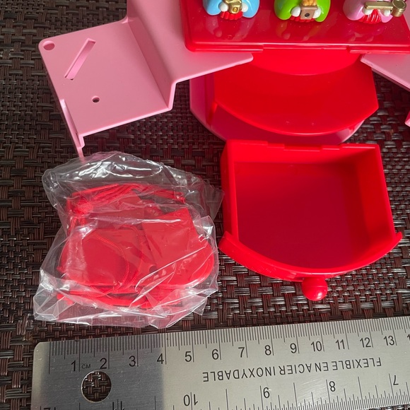 Hello Kitty Vintage Hinamatsuri Plastic Set - Picture 11 of 11